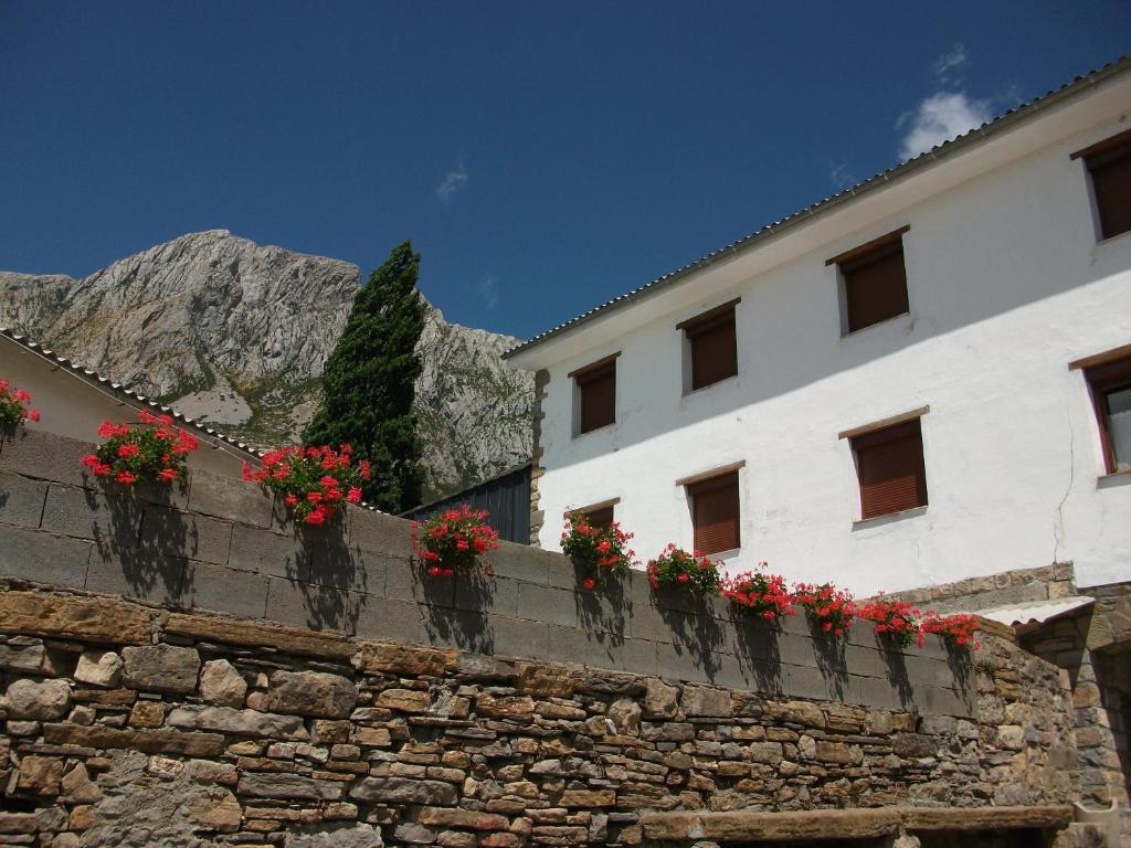 Apartamentos Arcos De Solana Vilas del Turbon Exterior photo